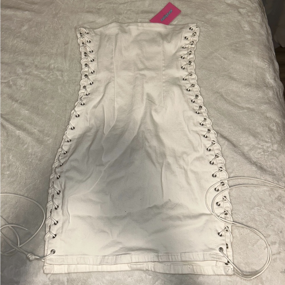 Edikted Bodycon strapless white dress